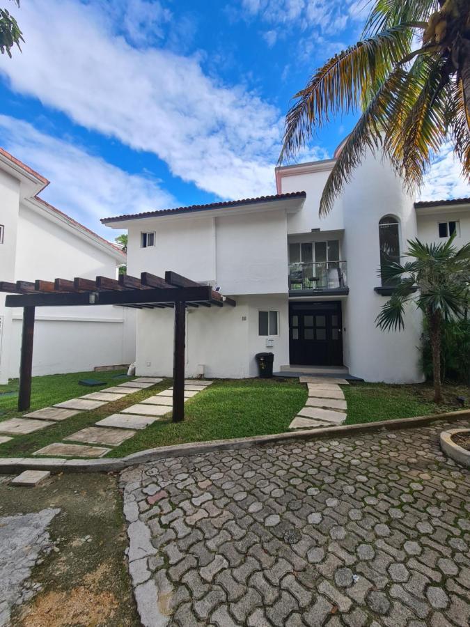 Villa In Playacar ,Плая дел Кармен Екстериор снимка